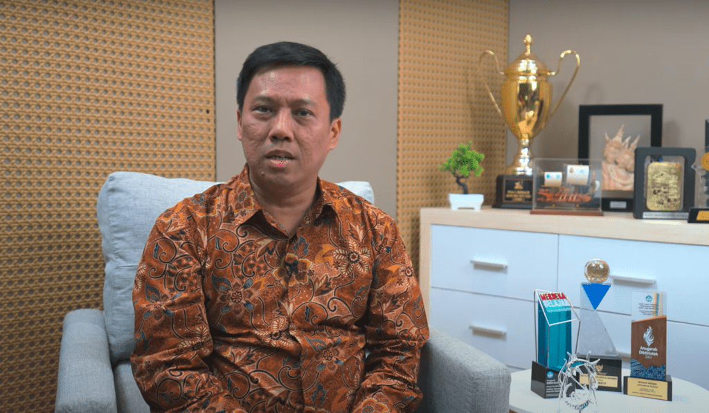 Gambar bakal calon rektor its nomor urut 19