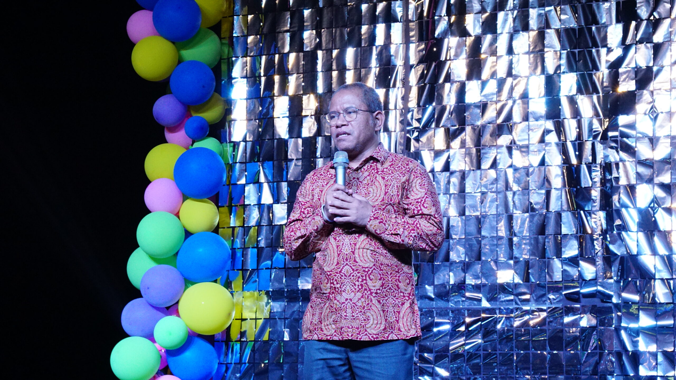 deskripsi- Dekan FDKBD