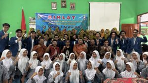 Tim KKN Abmas ITS Dorong Pembelajaran Interaktif