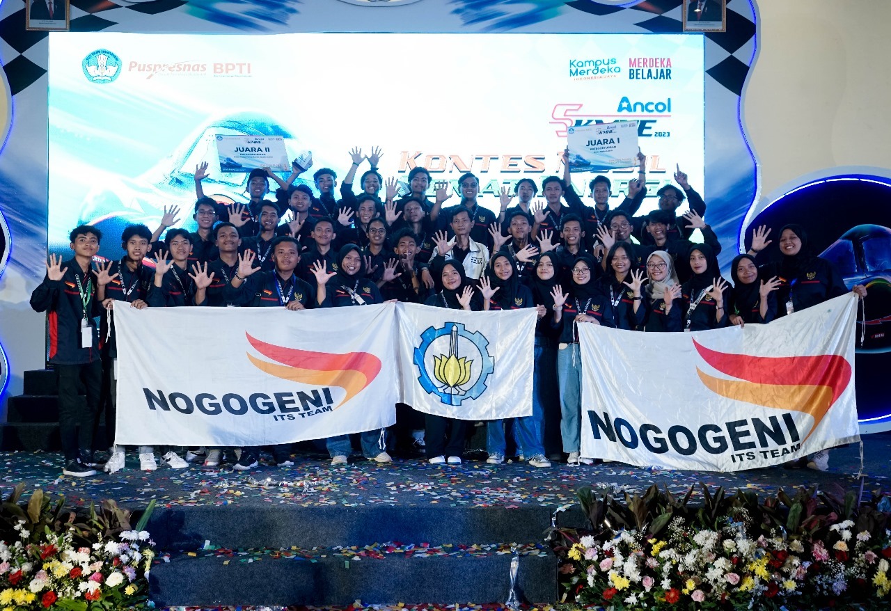 Tim Nogogeni ITS, salah satu tim mahasiswa kebanggaan ITS, saat berhasil meraih juara dalam sebuah kompetisi nasional