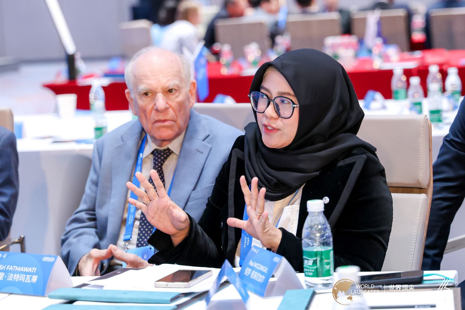 Gambar Fatma sedang berpendapat saat WLA Forum