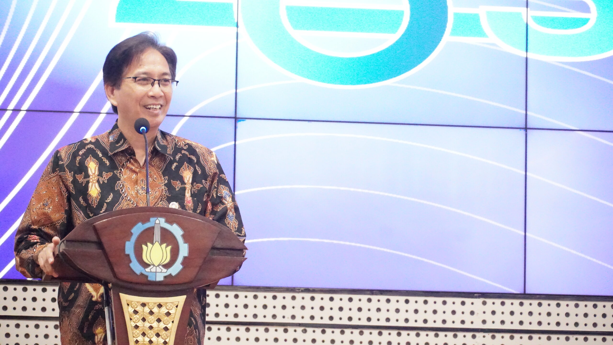 gambar rektor ITS Prof Dr Ir Mochamad Ashari MEng IPU AEng