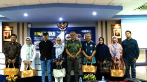 Bagikan Kisah Inspiratif, Agoes Tulis Buku Berjudul Sendiri Mengejar Mimpi