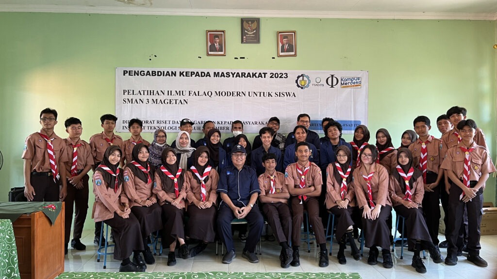 Foto-siswa-SMAN-3-Magetan-dalam-kegiatan-pelatihan-ilmu-falak-modern