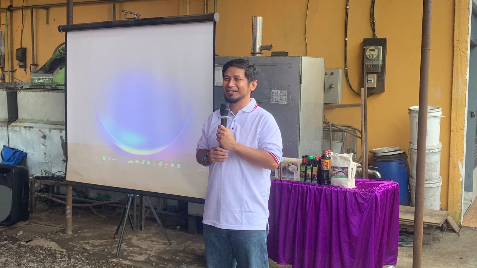 Pemaparan tujuan penelitian yang disampaikan oleh Ketua Tim Peneliti ITS Fadliatul Taufany ST P