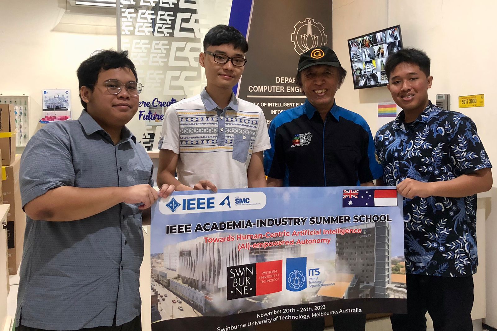 Tiga Mahasiswa ITS yang berhasil meraih beasiswa mengikuti IEEE AISS