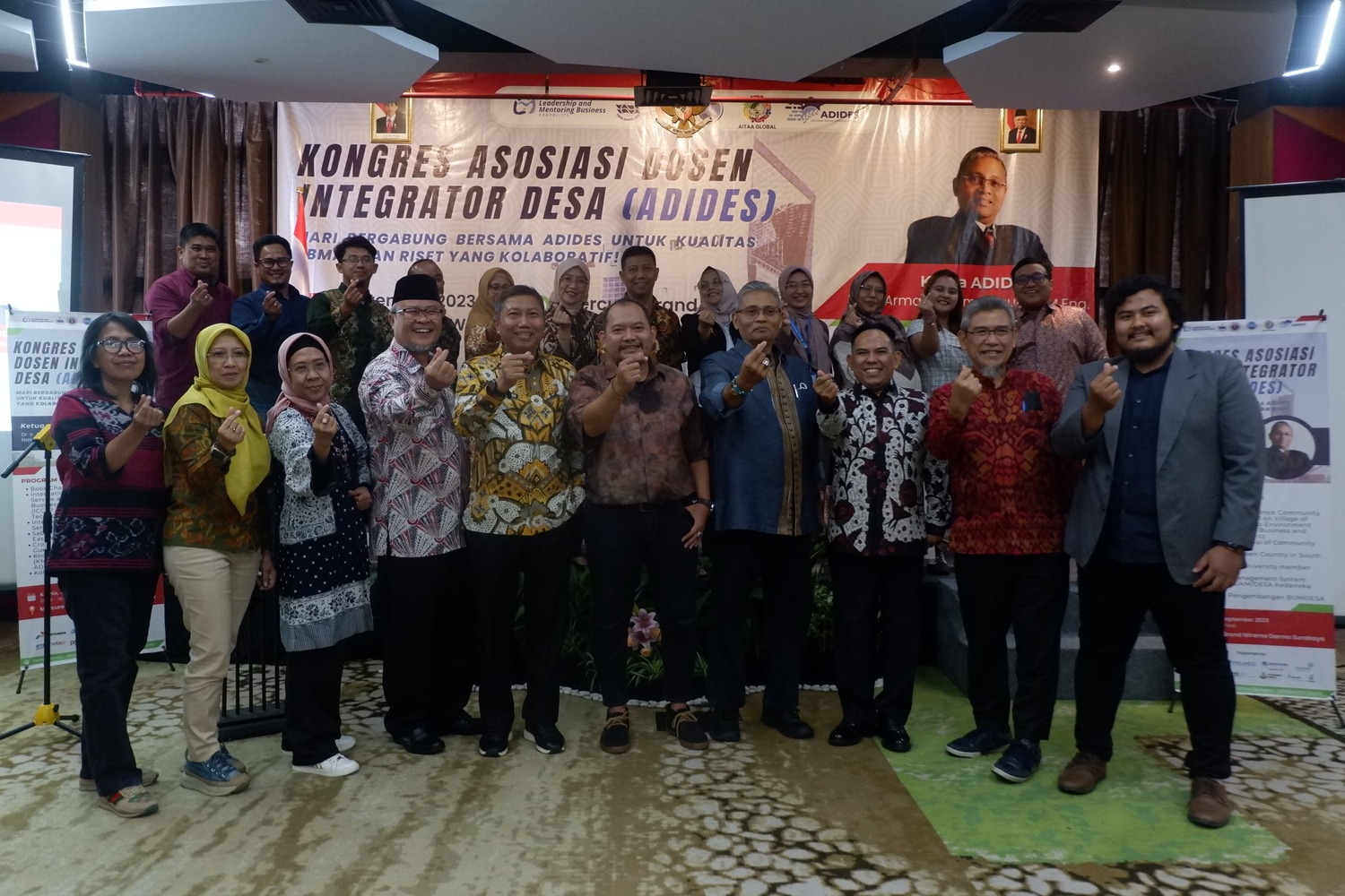 Gambar foto ADIDES bersama