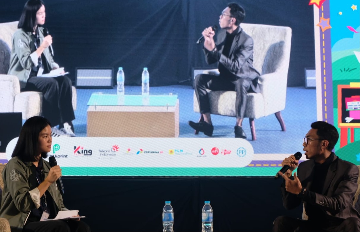 Potret Auliansyah Rizki Teknikade (kanan) saat sesi gelar wicara pada ITS Fairground ILITS 2024