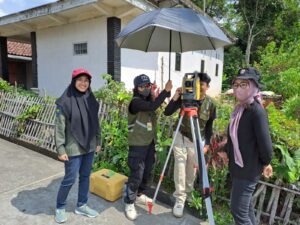 Tim ITS Kembangkan Potensi Wisata Geospasial Desa Banturejo
