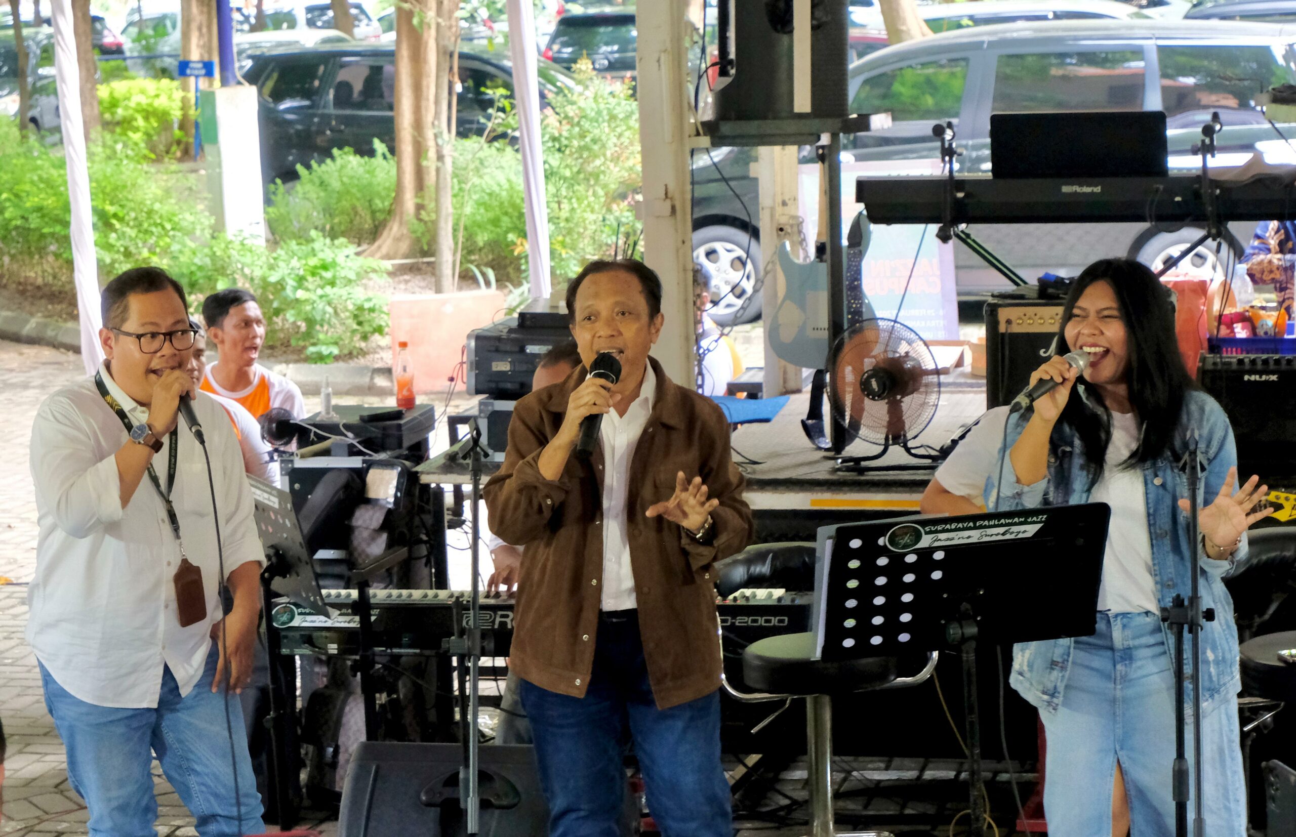 Kolaborasi Band ITS dan ITS Jazz