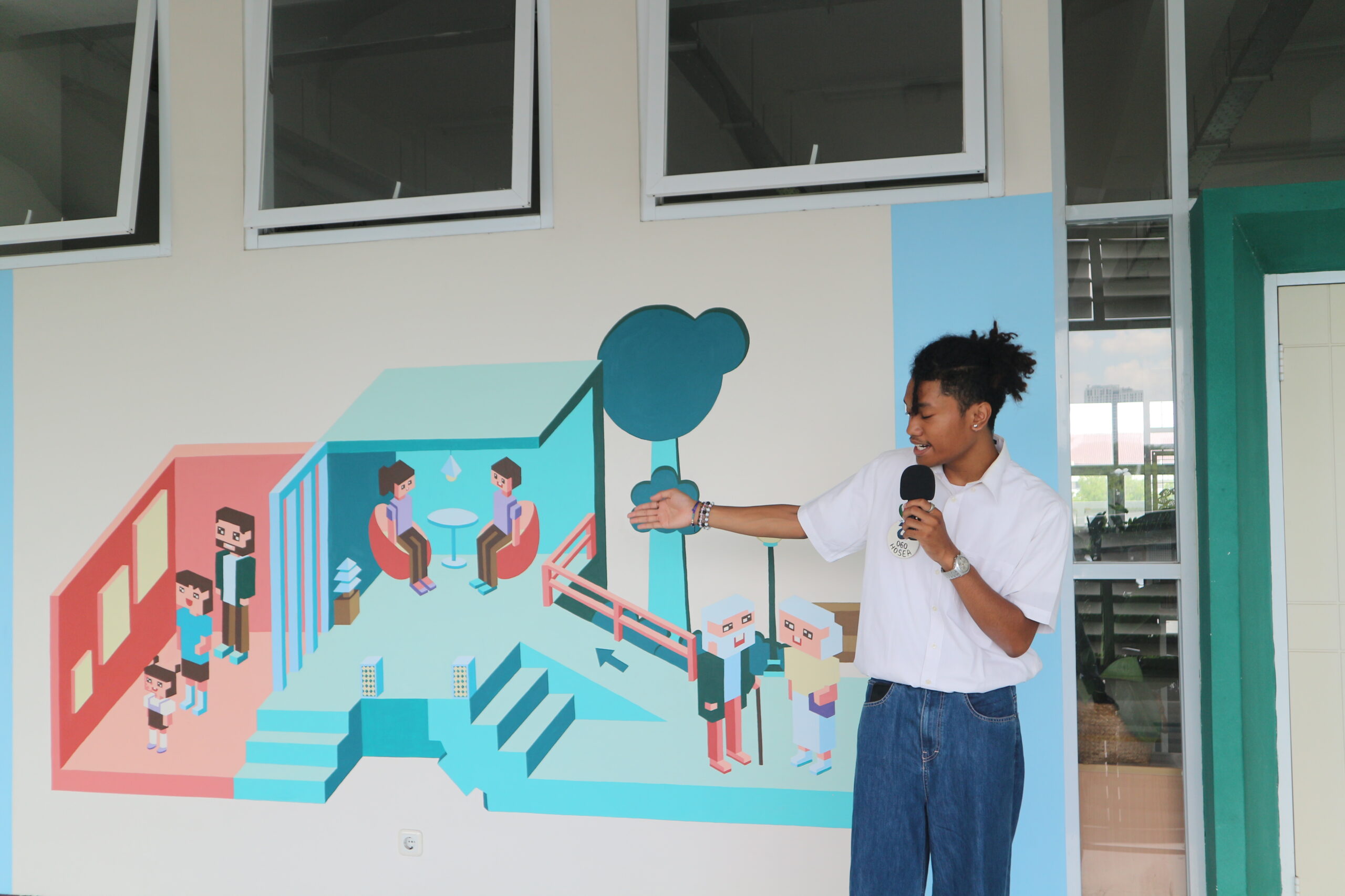 Gambar Hose ketika Menjelaskan Mural Interior Project 2023