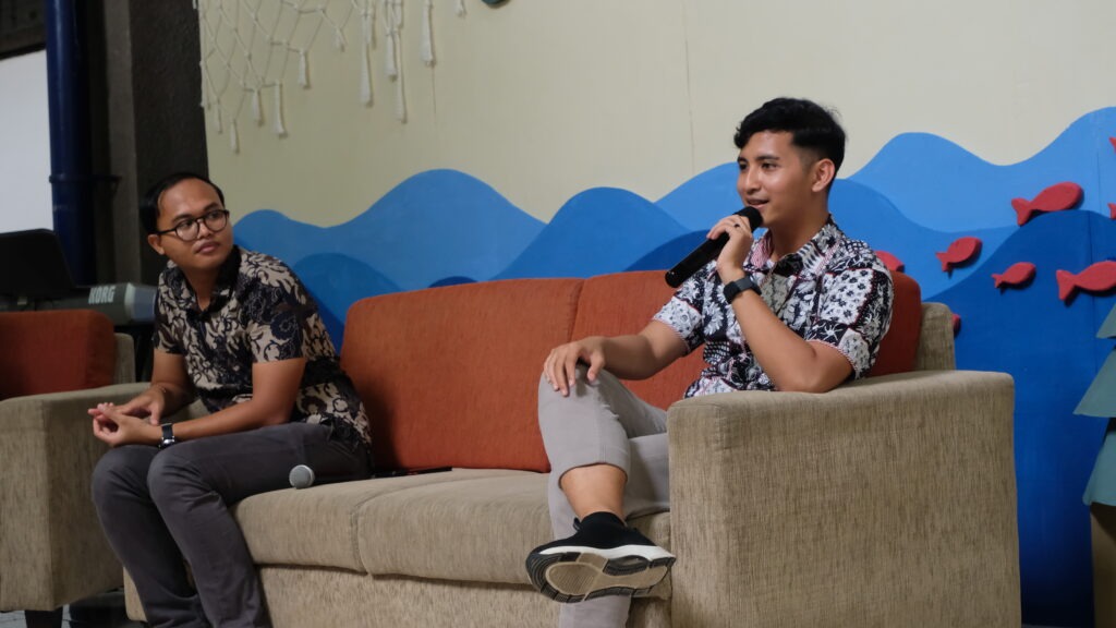 Gambar Akhmas Faza saat membagikan kisahnya