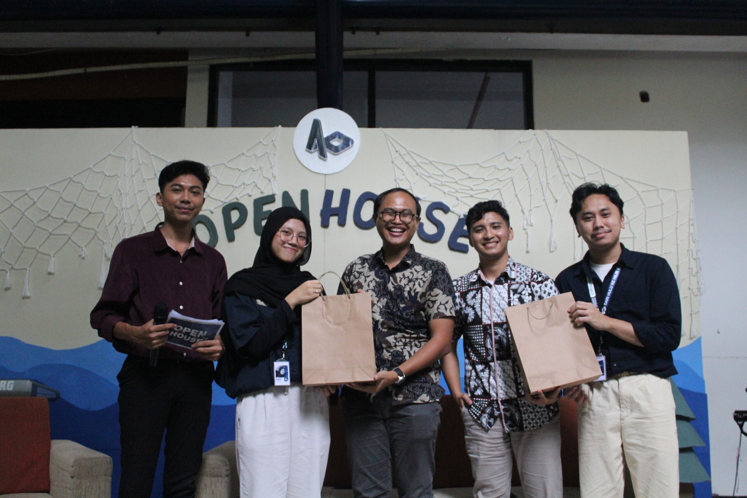 potret Akhmad Faza menjadi pembicara talkshow ArchProject