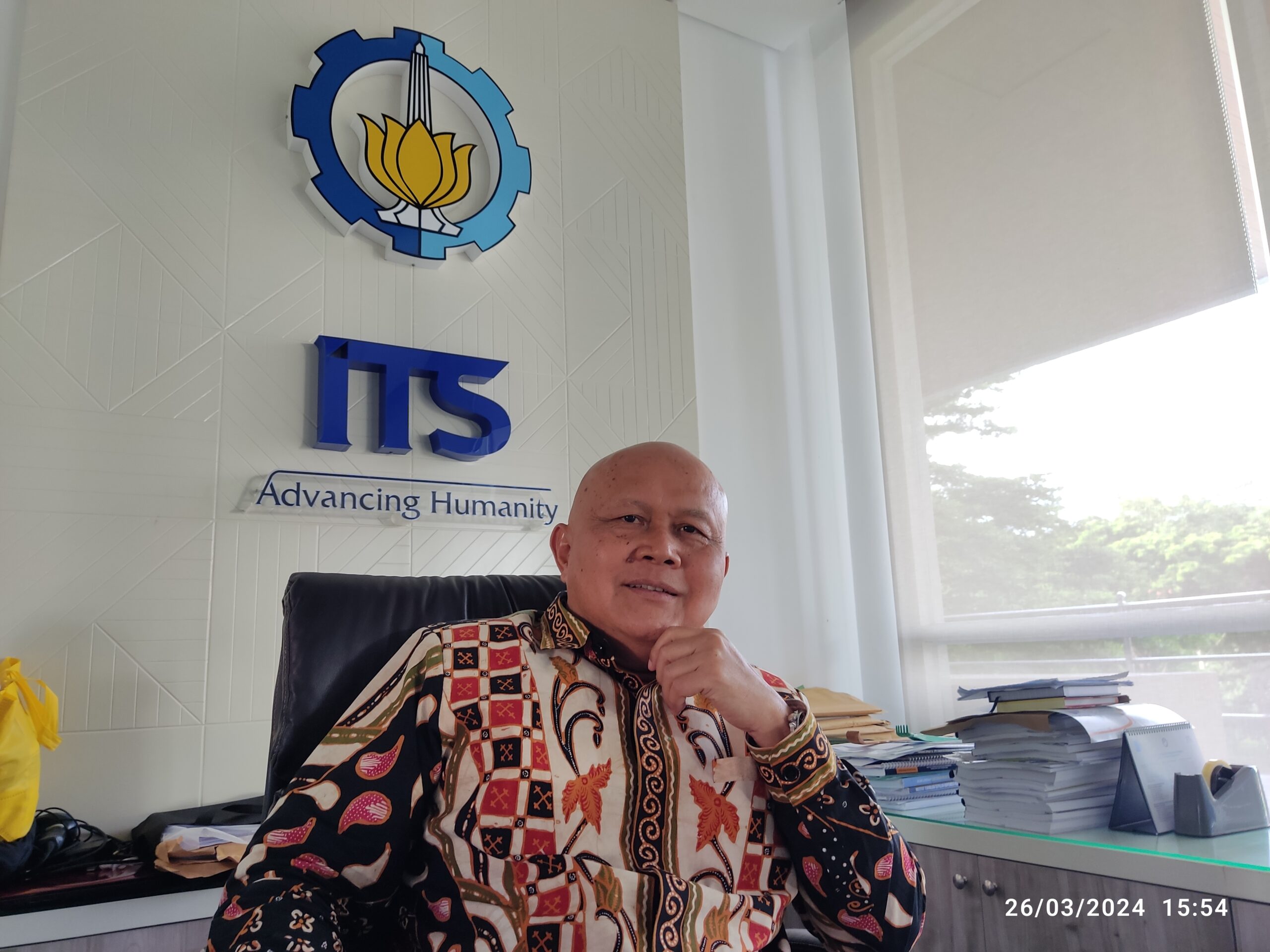 Wakil Rektor II ITS Ir Mas Agus Mardyanto ME PhD memberikan penjelasan terkait asesmen pasca gempa di ITS