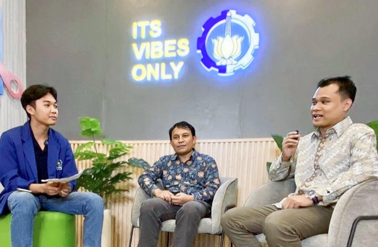 Narasumber Edutalk Series