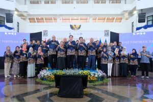 Launching batik baru ITS