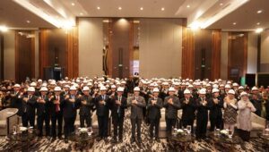 Bantu Penuhi Kebutuhan Insinyur di Indonesia, ITS Lantik 163 Insinyur Baru