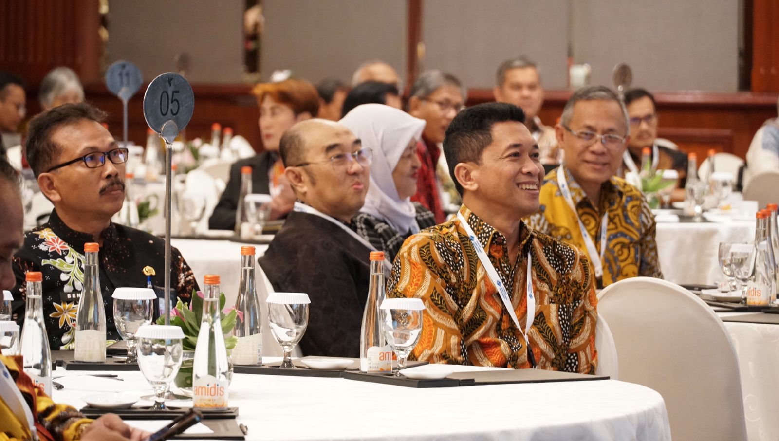 Rektor ITS Ir Bambang Pramujati ST MSc Eng PhD (kanan depan) turut hadir dalam Silaturahmi Forum MWA PTN-BH 2024 usai dikukuhkan sebagai Rektor ITS periode 2024 - 2029