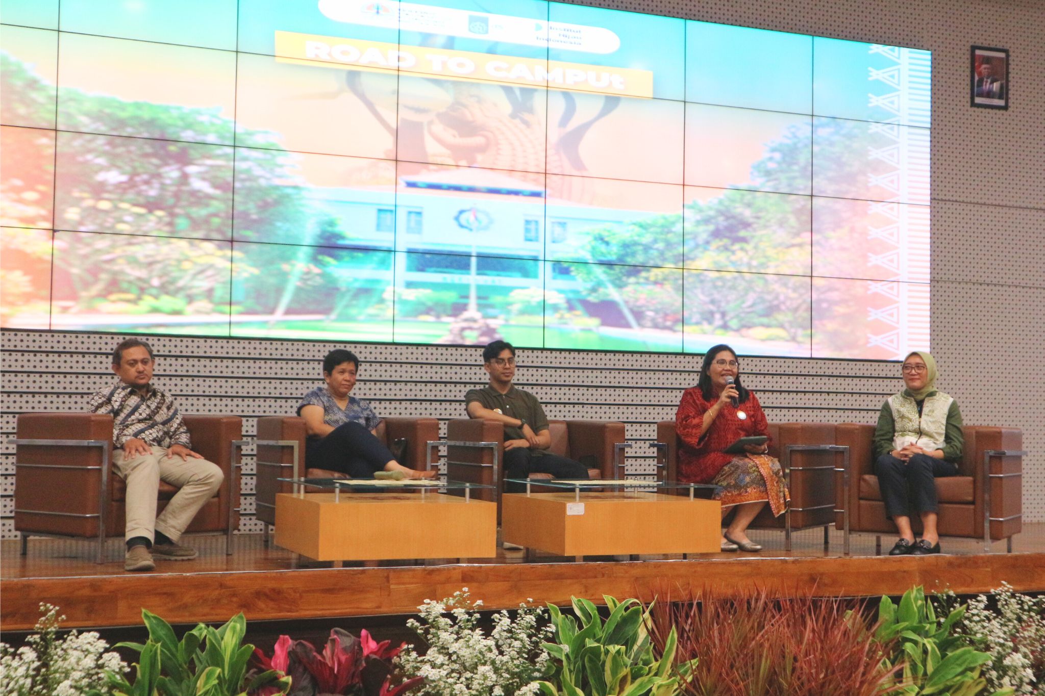 Sesi Talkshow Road to Campus