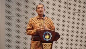 Direktur Jenderal Pengendalian Pencemaran dan Kerusakan Lingkungan KLHK Ir Sigit Reliantoro MSc ketika menjelaskan salah satu solusi mengatasi Urban Heat Island