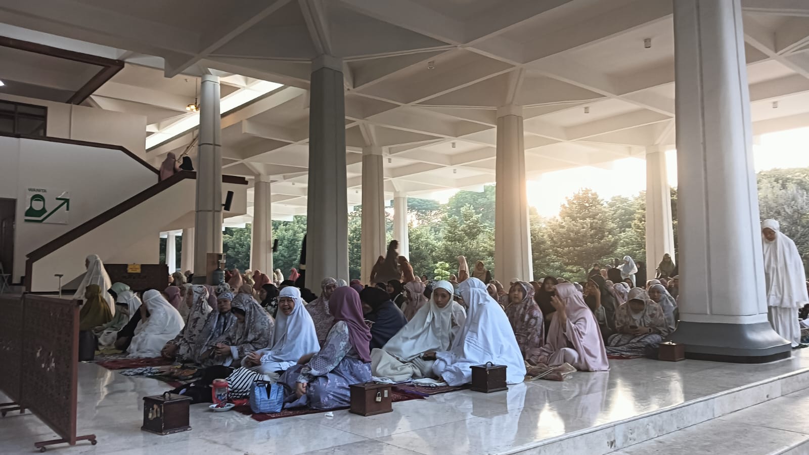 suasana salat idul adha di ITS