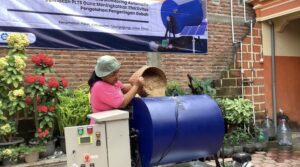 KKN Abmas ITS Ciptakan Alat Pengering Gabah Bertenaga Surya