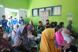 Dukung Penghijauan Lingkungan, HMTL ITS Edukasi Kampung Mitra
