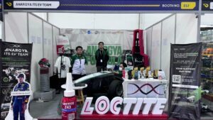 Tim Anargya ITS yang turut berpartisipasi di GAIKINDO Indonesia International Auto Show (GIIAS) 2024 di ICE BSD City, Kabupaten Tangerang