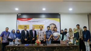 Bahas Crashworthiness Material Komposit,  ITS Gelar Kuliah Tamu