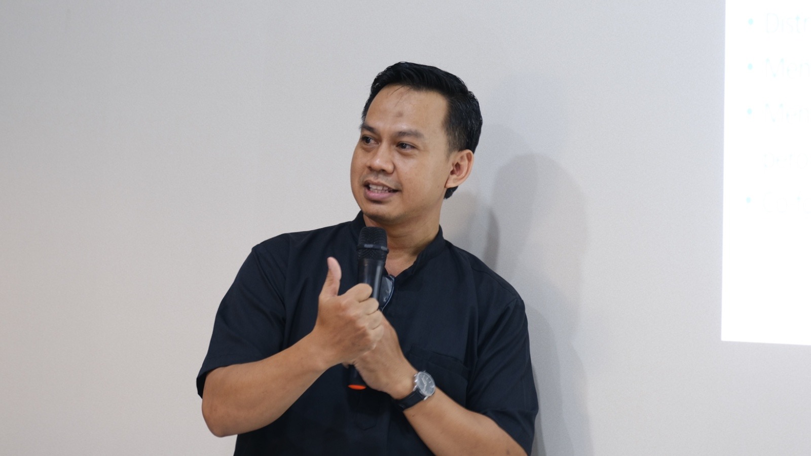 Co-Founder My Affilia Singgih Prayogo saat sesi tanya jawab