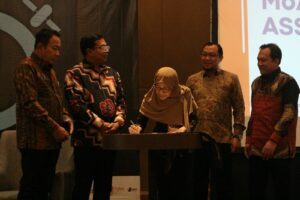 Gambar penandatanganan perjanjian kerja sama ITS dan Kementerian (ATR/BPN) RI