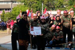 Biro Umum dan Reformasi Birokrasi (BURB) yang berhasil meraih barisan terkreatif pada upacara peringatan HUT RI ke-79