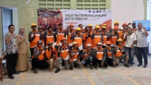 Sokong Program Dandan Omah, ITS Gelar Pelatihan Pemasangan Bata Ringan