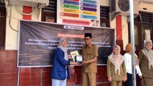 KKN Abmas ITS Tingkatkan Kesejahteraan Siswa Lewat Program Berkelanjutan