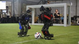 Robot Ichiro ITS (kiri) saat bertanding pada ajang RoboCup 2024 di Eindhoven, Belanda
