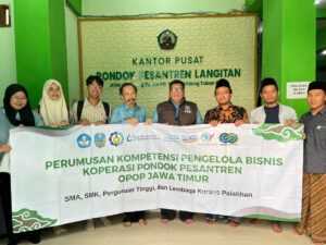 ITS Berikan Pelatihan Ekonomi Berkelanjutan untuk Pondok Pesantren