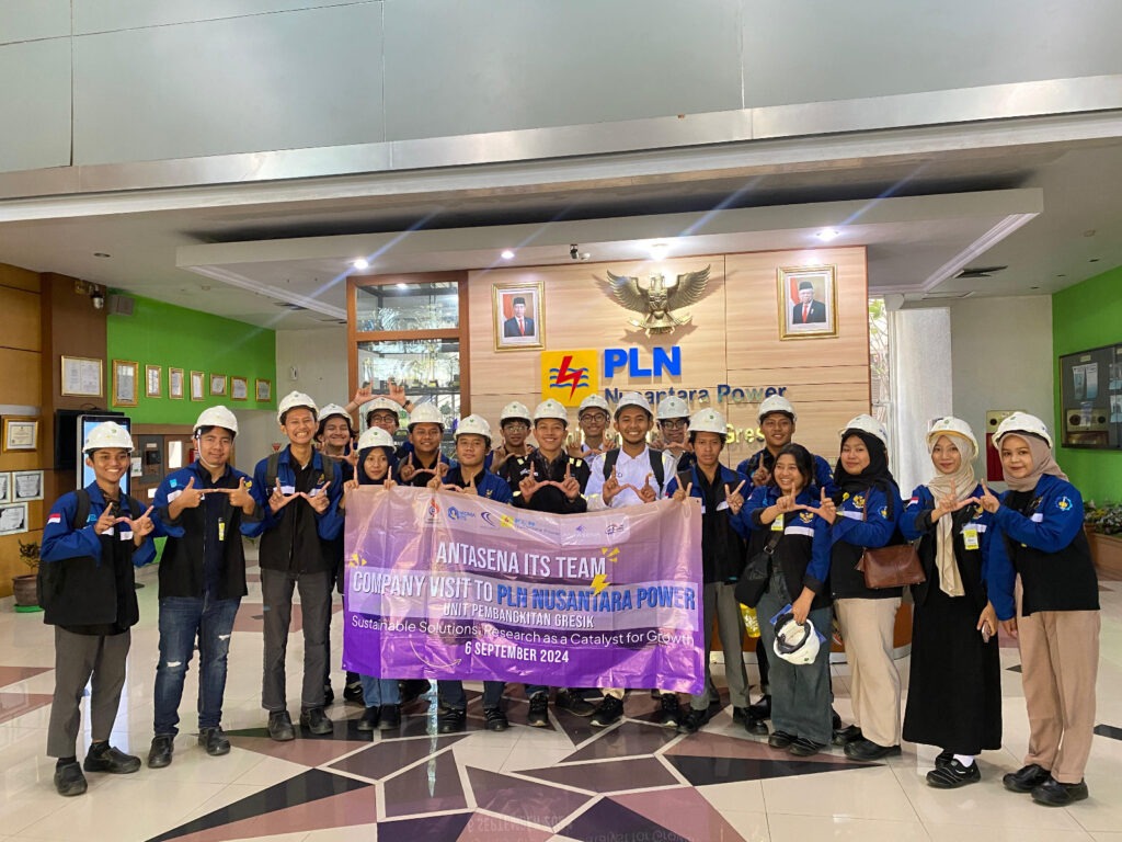 Tim Antasena ITS saat melakukan kunjungan perusahaan ke PLN Nusantara Power Unit Pembangkit Gresik