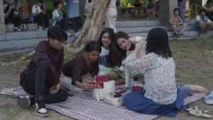 Gambar Peserta Convex ITS EXPO 2024 mengabadikan momen saat kegiatan workshop di Lingpus