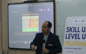 ITS Tingkatkan Kemampuan Komunikasi Mahasiswa untuk Pendampingan UMKM
