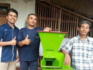 Bantu Peternak, ITS Inovasikan Mesin Pencacah Tenaga Surya