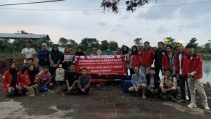 ITS Implementasikan Pengangkut Limbah untuk Pembersihan Eceng Gondok
