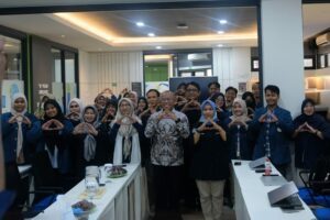 Foto peserta dan panitia Magang Sertifikasi SIKN ITS