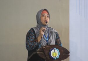Kepala Biro Keuangan ITS Diana Ekawati ST CMA menerangkan keberhasilan ITS mendapatkan dua prestasi gemilang dari Kemenkeu RI