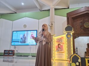RDK ITS, Asma Nadia Ajak Menjadi Muslimah Literat