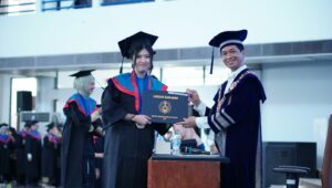 Wisuda ke-131, ITS Lahirkan 1.472 Lulusan Unggul dan Kompeten