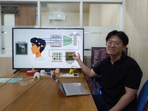 Alumnus Matematika ITS Ciptakan Teknologi Riset Otak Berbasis EEG