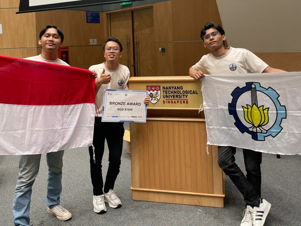 Tim Baraga ITS mendapatkan Juara 3 pada Bridge Design Competition 2025 yang diselenggarakan oleh Nanyang Technological University (NTU) Singapore
