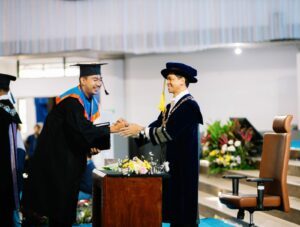 Arsy’s Sparkling Journey: ITS Graduates Rich in Business Experience