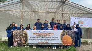 Abmas ITS Dorong Budi Daya Berkelanjutan melalui Metode Hidroponik