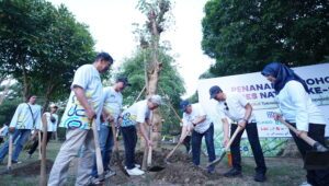 Pohon Pulai Hiasi Awal Dies Natalis ke-65 ITS, Simbol Komitmen Net Zero Emission